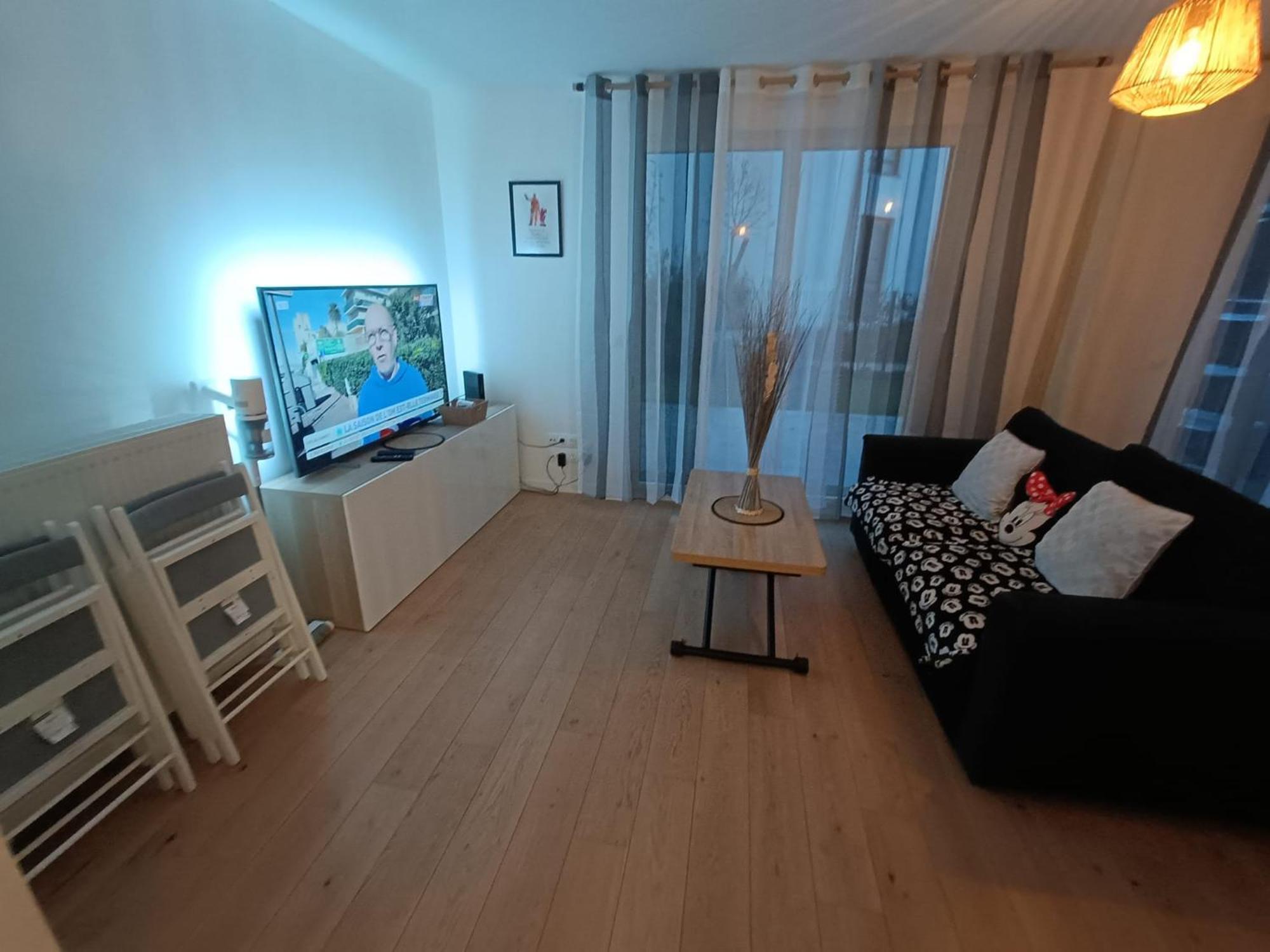 Disney - Paris 5 Min De Disney - Pk Prive Gratuit - 4 Personnes - Terrasse Jardin Chessy  Luaran gambar