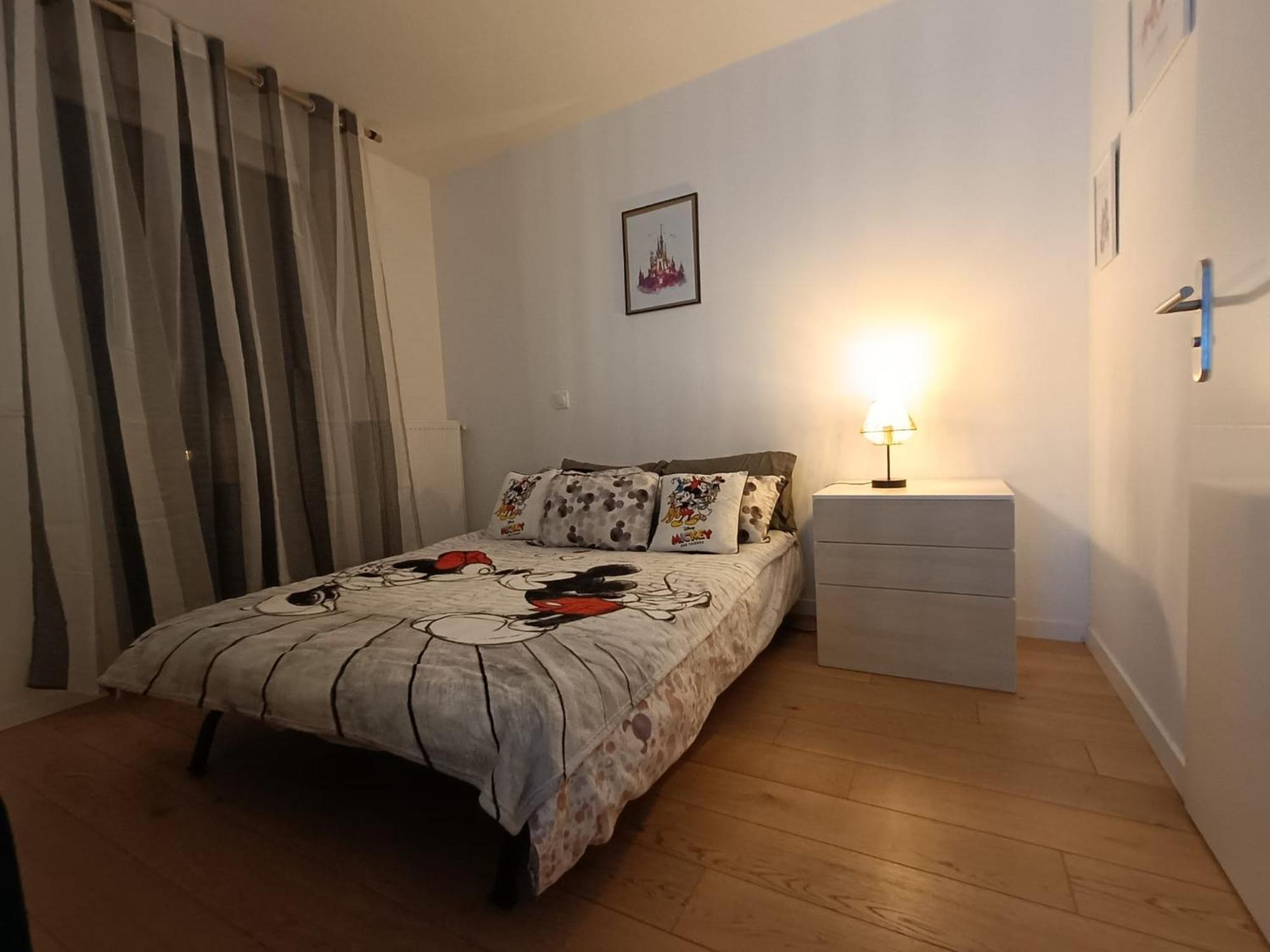 Disney - Paris 5 Min De Disney - Pk Prive Gratuit - 4 Personnes - Terrasse Jardin Chessy  Luaran gambar