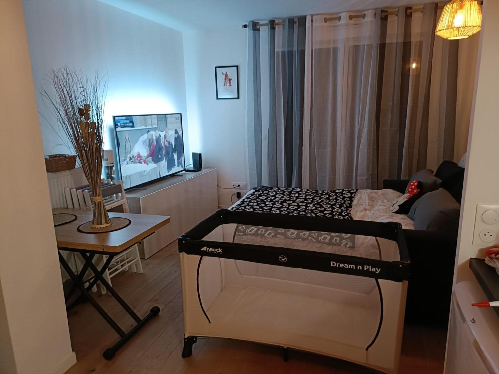 Disney - Paris 5 Min De Disney - Pk Prive Gratuit - 4 Personnes - Terrasse Jardin Chessy  Luaran gambar