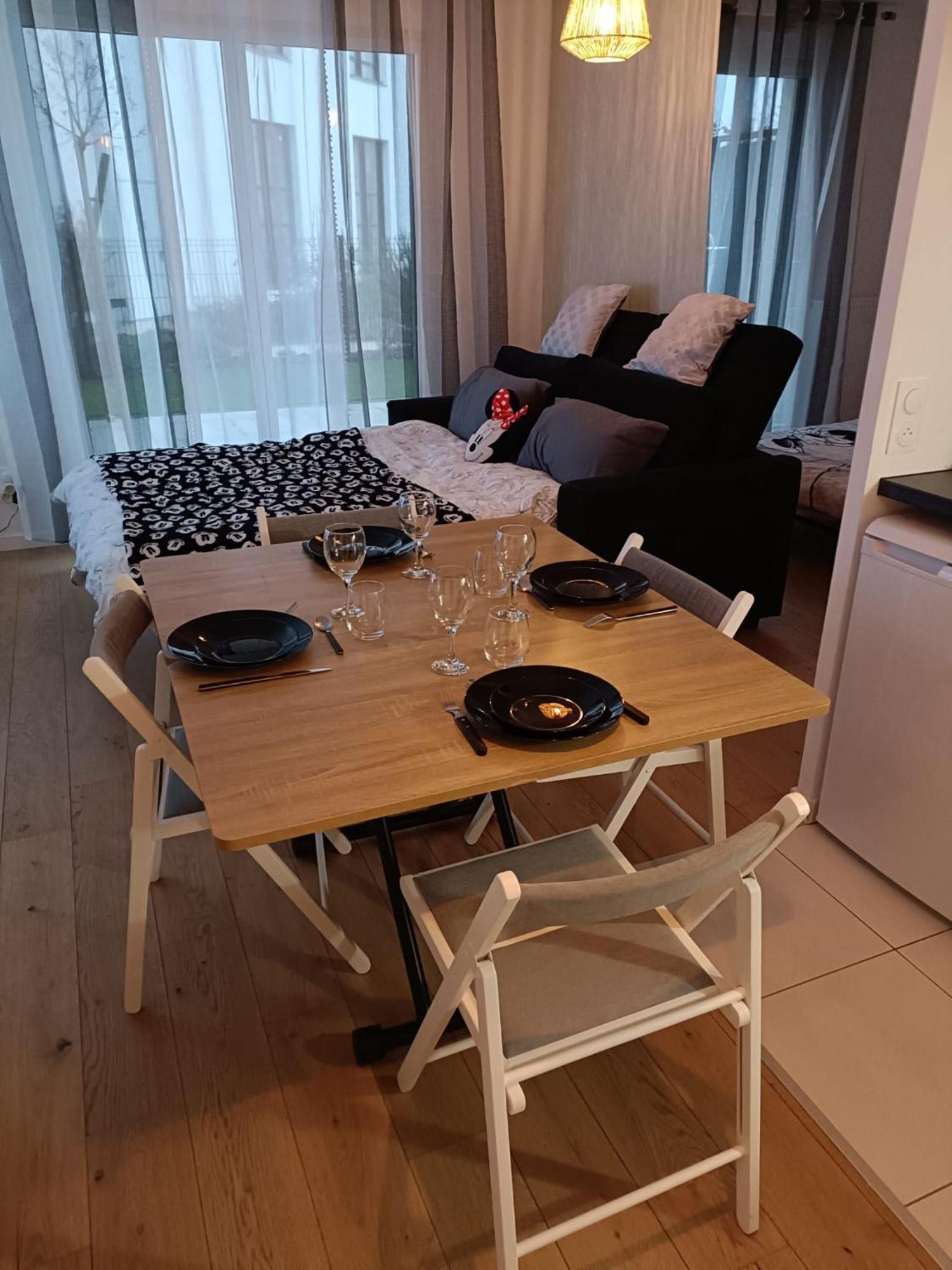 Disney - Paris 5 Min De Disney - Pk Prive Gratuit - 4 Personnes - Terrasse Jardin Chessy  Luaran gambar
